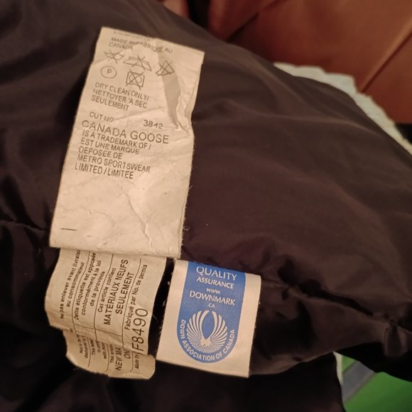 Canada Goose jacket - Picture 8 of 10